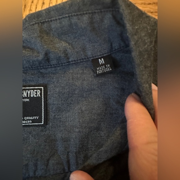 Todd Snyder Denim Shirt Size Medium - Picture 6 of 6